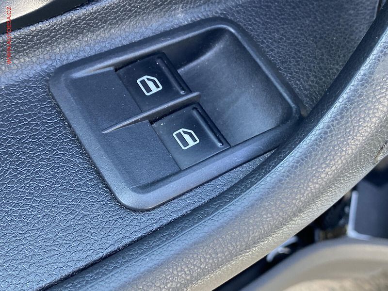 Škoda Fabia (2013) 1.4 TSi, RS, DSG - fotka 11 z 17