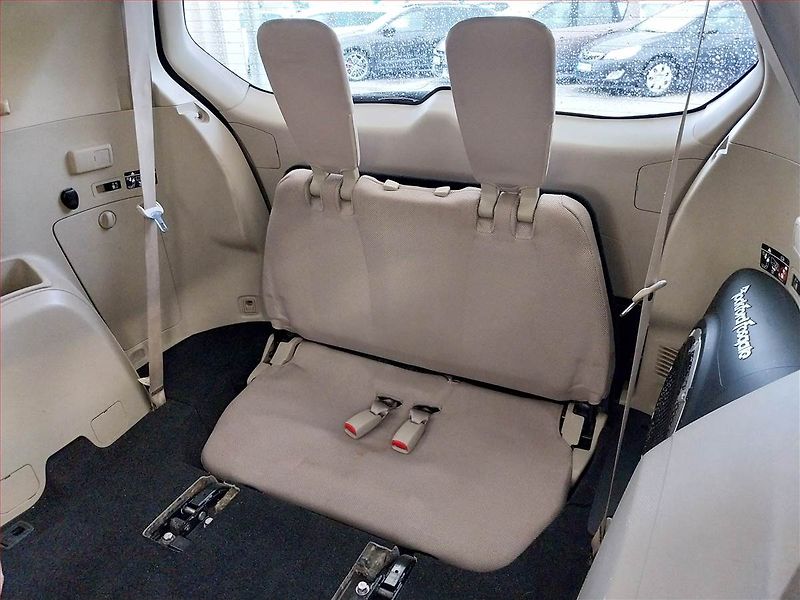 Mitsubishi Outlander (2009) 2.4 MIVEC, LPG, 4X4, Automat - fotka 21 z 21