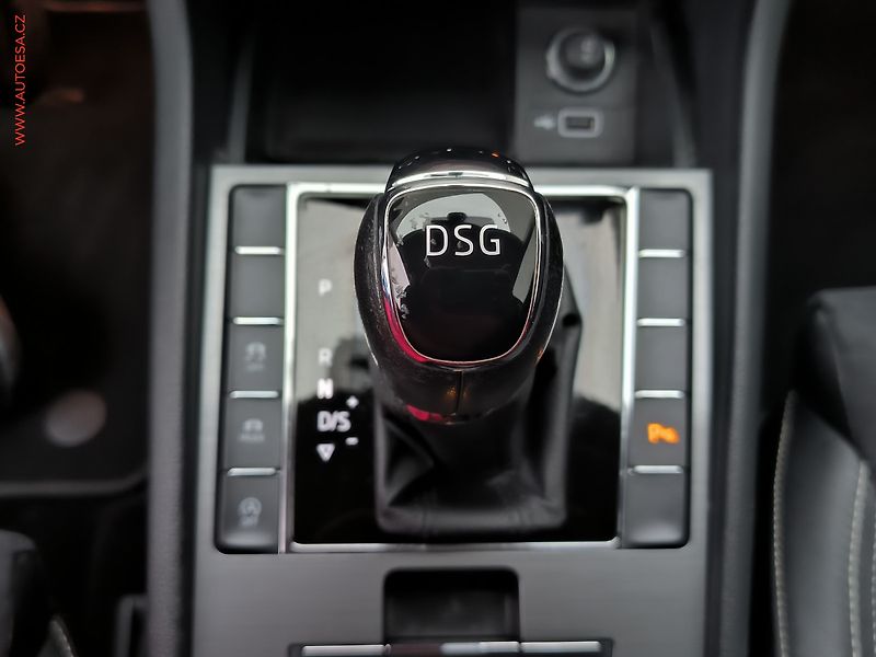 Škoda Superb (2019) 2.0 TDI, ČR, Style, DSG - fotka 19 z 27