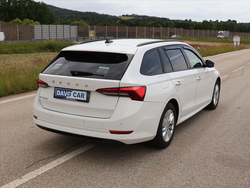 Škoda Octavia 2,0 TDI 85kW Ambition CZ - fotka 7 z 32