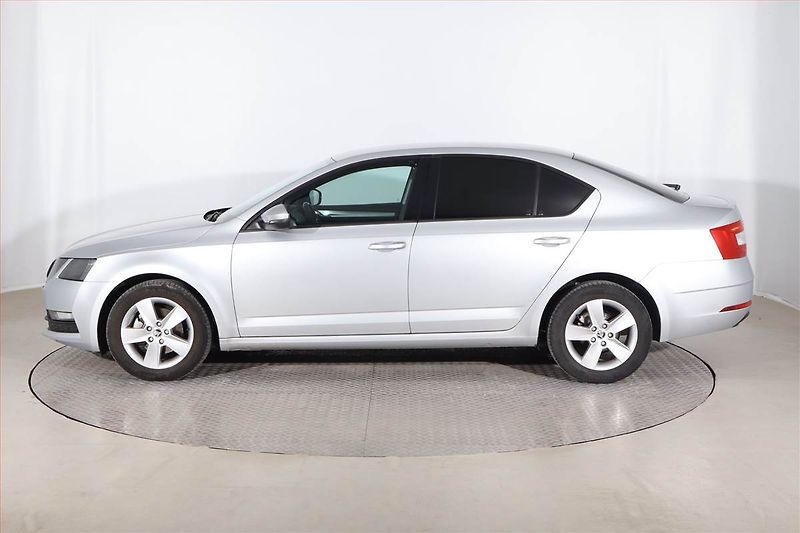 Škoda Octavia (2018) 1.5 TSI, Serv.kniha, Tempomat - fotka 3 z 22