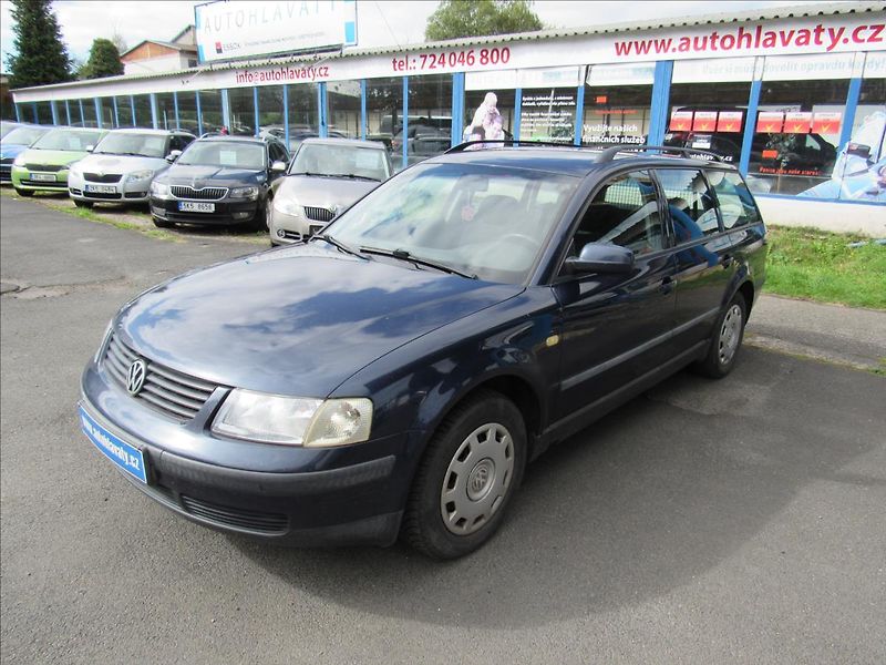 Volkswagen Passat 1,6 i 74kW Combi - fotka 1 z 24