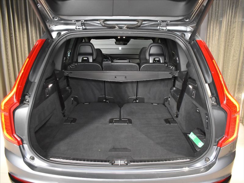 Volvo XC90 2,0 T6 AWD R-design Vzduch - fotka 10 z 26