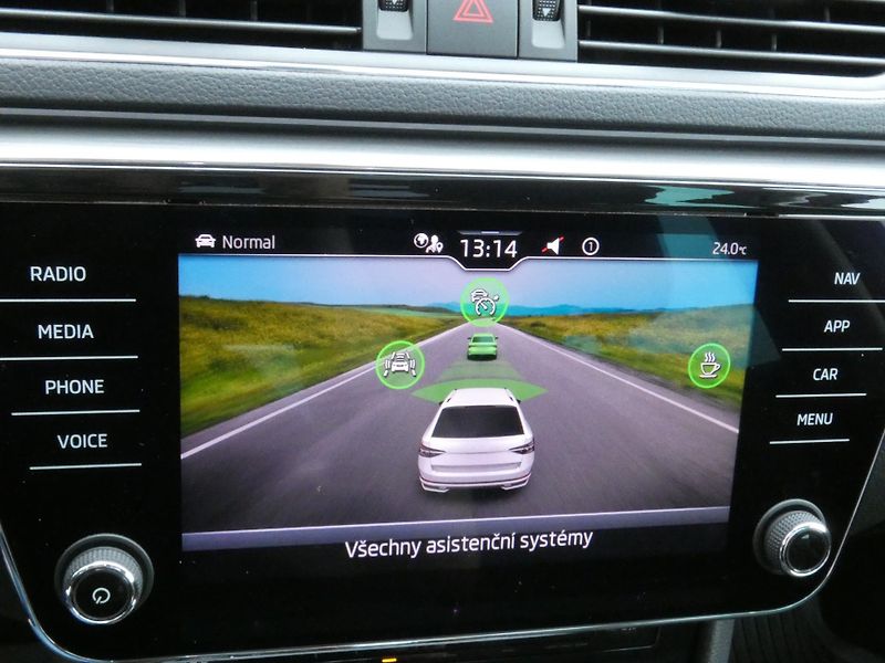 Škoda Superb (2023) Scout 2.0 TDI 147KW DSG 4x4 - fotka 30 z 30