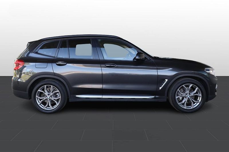 BMW X3 xDrive30d - fotka 4 z 30