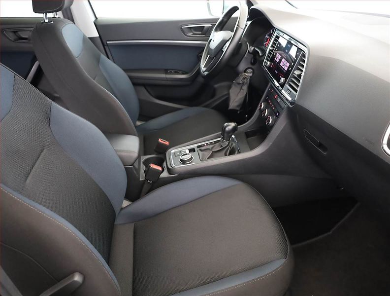 Seat Ateca (2019) 1.6 TDI, Automat, Navi - fotka 7 z 19