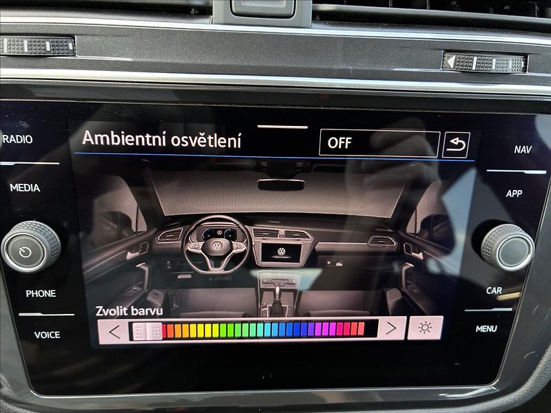 Volkswagen Tiguan Allspace 2,0 TDI IQ LIGHT TAŽNÉ KAMERA - fotka 22 z 28