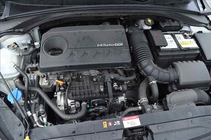 Kia Ceed (2020) 1,4 T-GDI - fotka 9 z 18