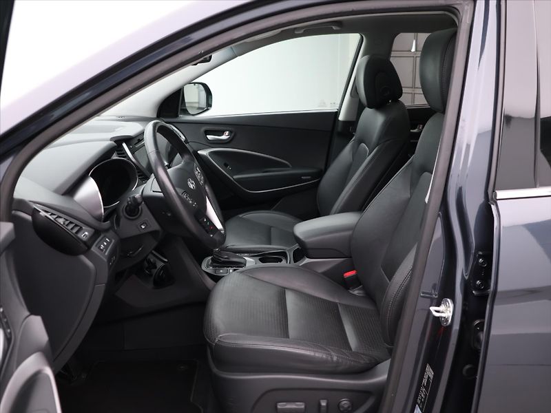 Hyundai Grand Santa Fe 2,2 CRDI 145kW CZ Luxury DPH - fotka 12 z 32