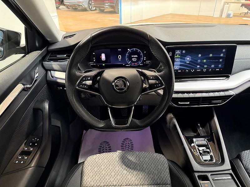 Škoda Octavia 2.0 TDI 110kW DSG Style Combi - fotka 6 z 13