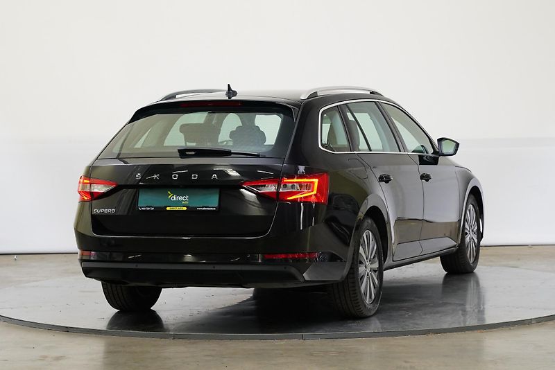 Škoda Superb - fotka 2 z 26