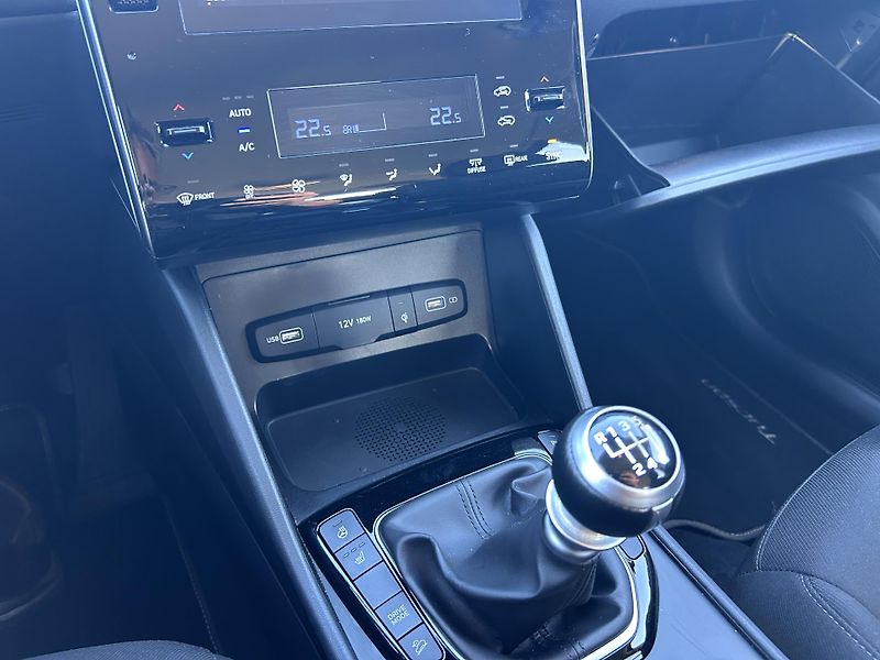 Hyundai Tucson 1.6 T-GDi Smart - fotka 17 z 38