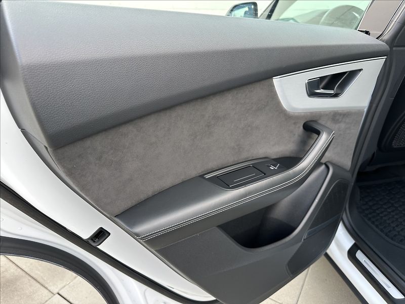 Audi SQ8 4,0 TDi QUATTRO KAMERA 1MAJ ČR - fotka 21 z 48