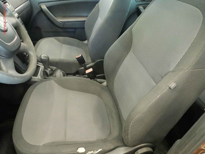 Škoda Yeti (2012) 1.2TSi, ČR, AC, tažné - fotka 9 z 19