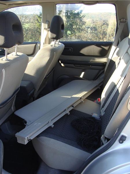 Nissan X-Trail 2.2 DCi, 100 kW, 4x4, klima - fotka 10 z 31