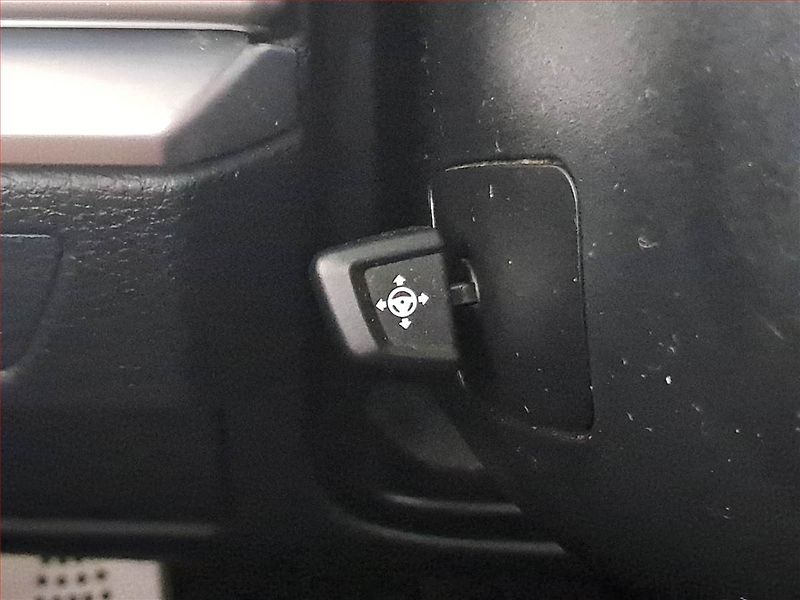 BMW Řada 5 (2012) 530d xDrive GT, 4X4, Automat - fotka 24 z 24