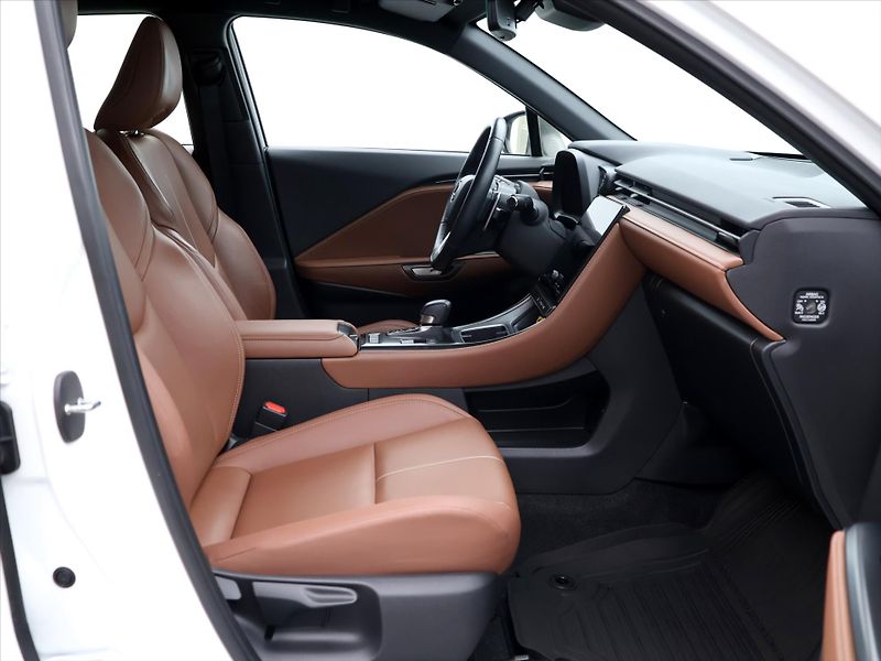Lexus LBX 1,5 HEV Relax FWD 67kW CZ - fotka 14 z 39