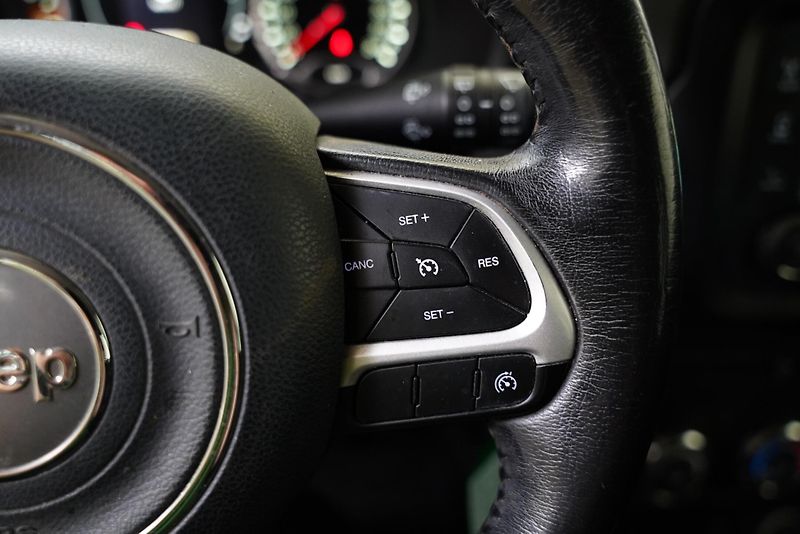 Jeep Renegade - fotka 16 z 23
