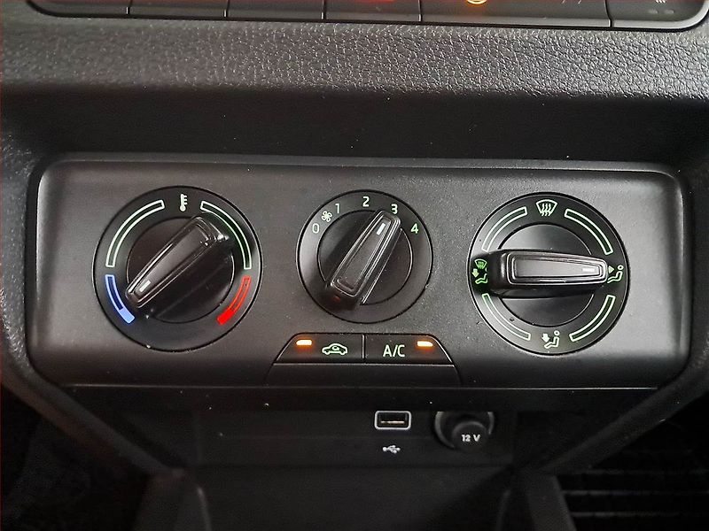 Škoda Fabia (2021) Ambition 1.0 TSI, ČR,1.maj - fotka 13 z 16