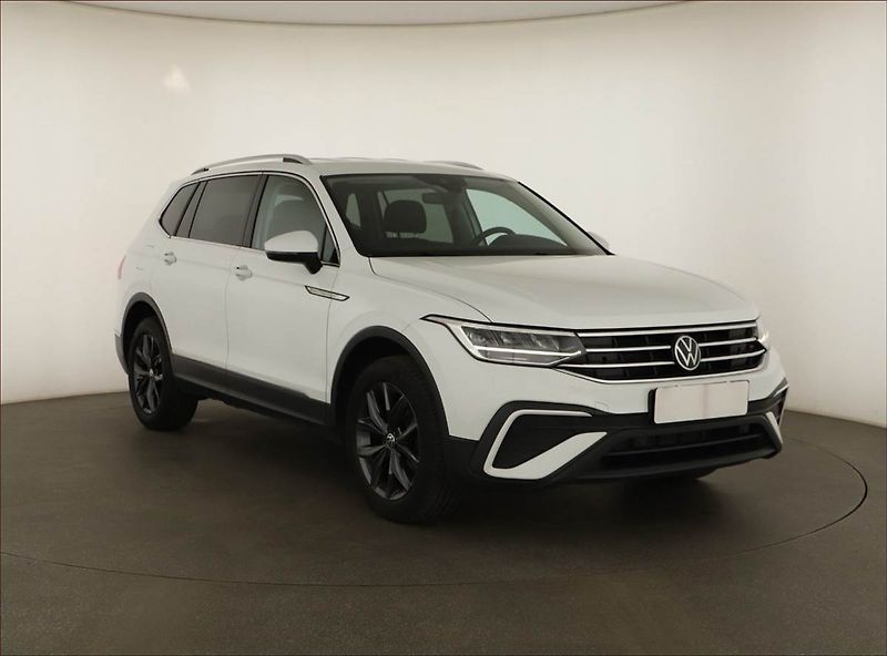 Volkswagen Tiguan Allspace (2023) Life 2.0 TDI - fotka 1 z 15