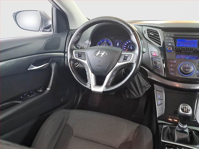 Hyundai i40 (2014) 1.7 CRDi, Serv.kniha, Tempomat - fotka 7 z 20