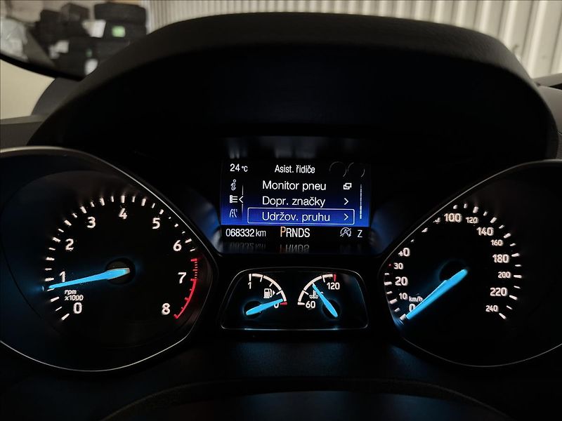 Ford Kuga 1.5EB 129kW AWD 2XALU 68KM! - fotka 22 z 42