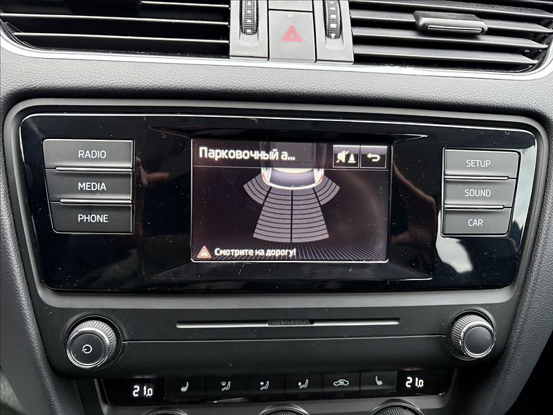 Škoda Octavia 2,0 TDI 110 KW STYLE - fotka 11 z 23