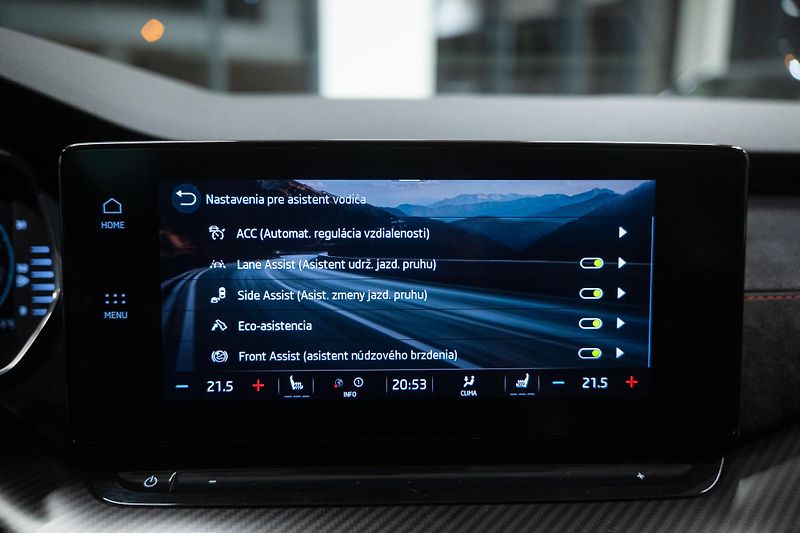 Škoda Octavia (2021) RS 147 KW 4X4  - fotka 38 z 47