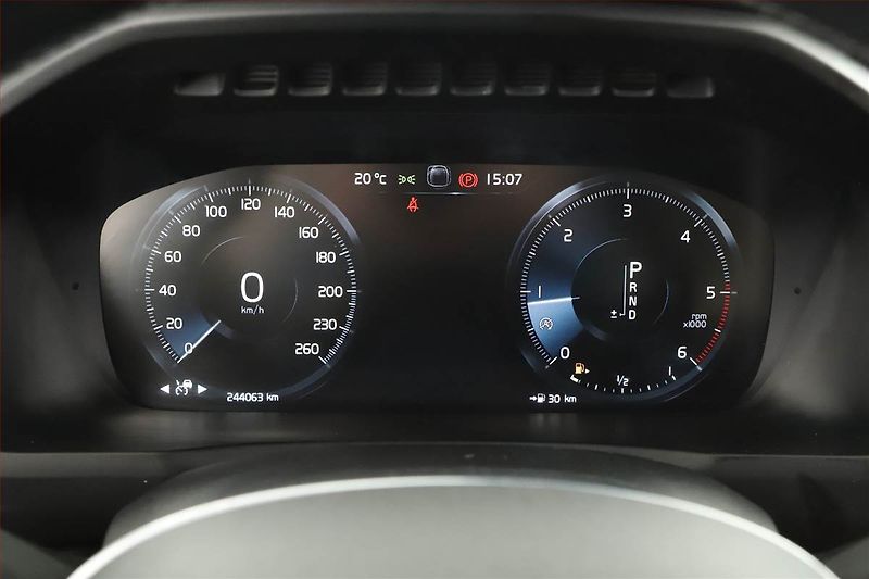 Volvo XC90 (2015) D5 AWD, 4X4, Automat, 7 míst - fotka 10 z 20