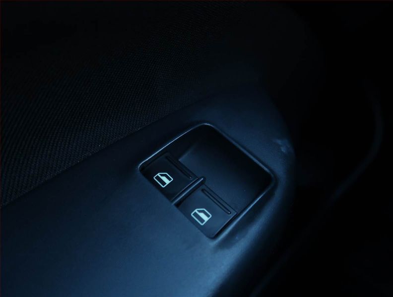 Škoda Octavia (2012) 1.6 TDI, Tempomat - fotka 15 z 17