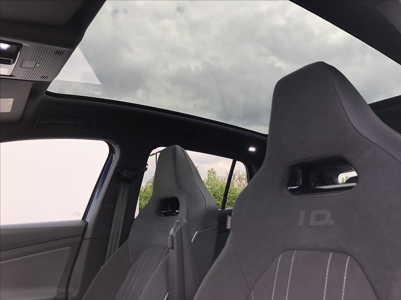 Volkswagen ID.4 1,0 195kW kap. 77kWh 4Motion - fotka 22 z 32