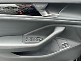 Volkswagen Passat Variant Elegance 2,0 TDI 110 k - náhled 20