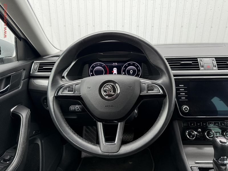 Škoda Superb (2019) 2.0 TDi, ČR, Style, DSG, LED - fotka 13 z 23