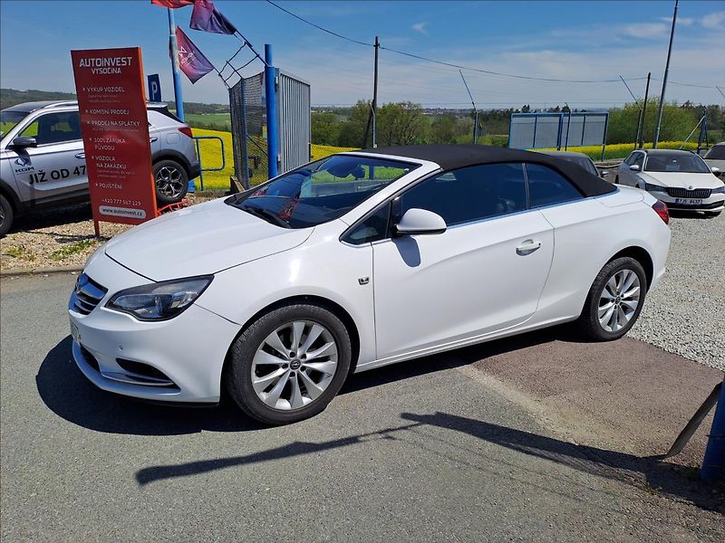 Opel Cascada 2,0 CDTI 121kW KABRIOLET - fotka 14 z 18