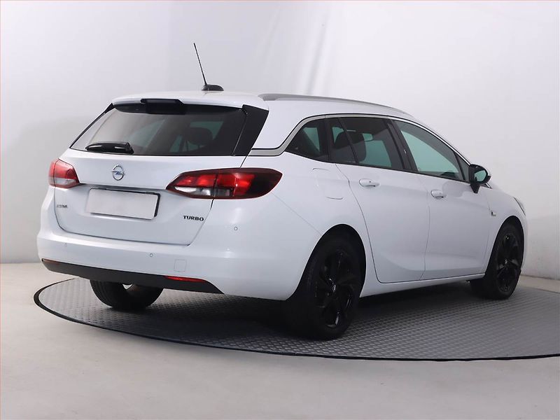 Opel Astra (2017) 1.4 T, Serv.kniha, Tempomat - fotka 5 z 19