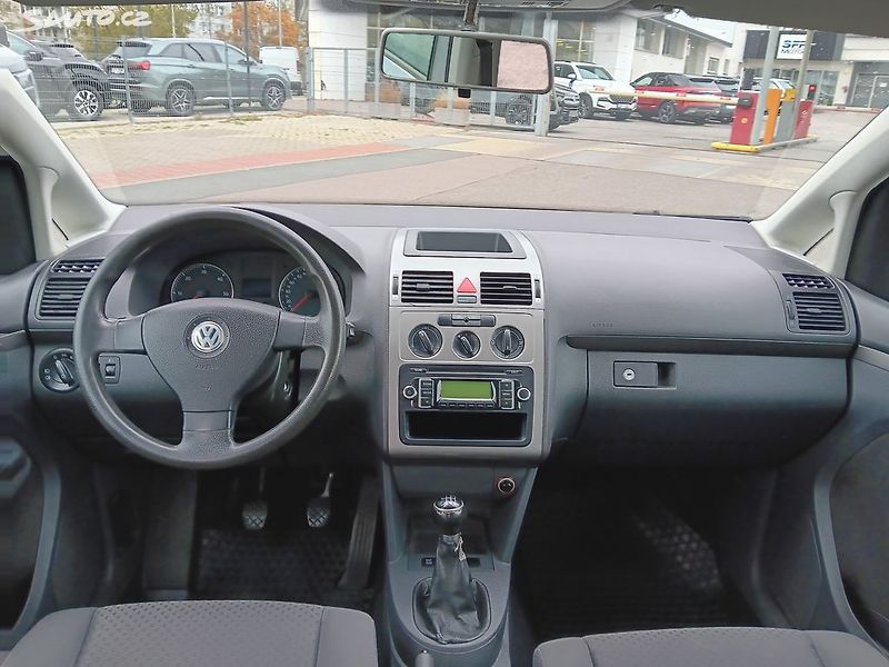 Volkswagen Touran 1.9 TDI 77kW - fotka 12 z 23