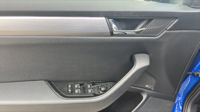 Škoda Superb (2018) 4X4GRT STY TD 140/2.0 A7F - fotka 17 z 30
