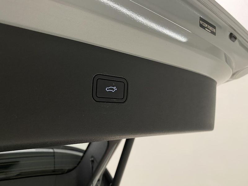 Volvo EX30 PURE ELECTRIC SINGLE PLUS CZ - fotka 32 z 63