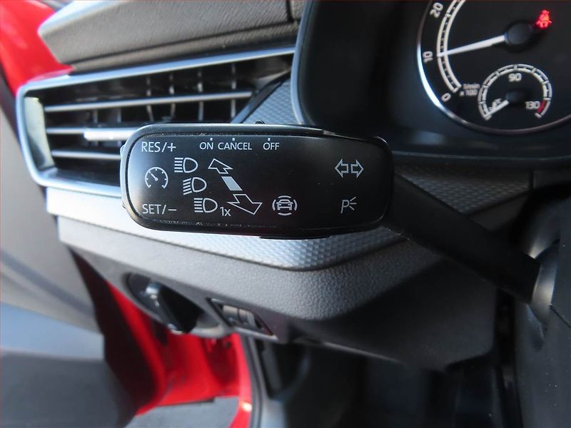 Škoda Kamiq (2020) 1.0 TSI, Serv.kniha, Tempomat - fotka 16 z 16