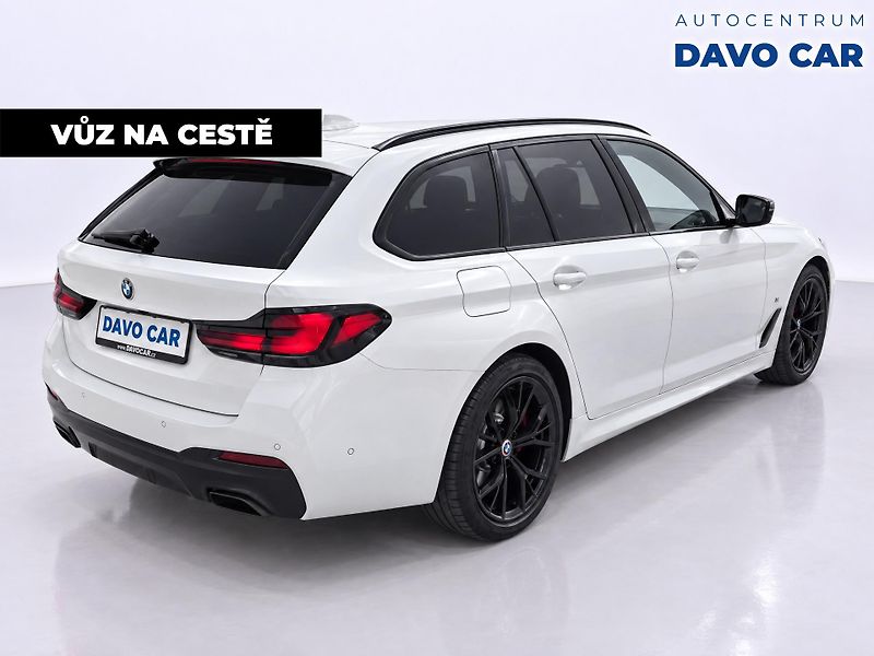 BMW Řada 5 3,0 530d 210kW xDrive CZ DPH - fotka 5 z 12
