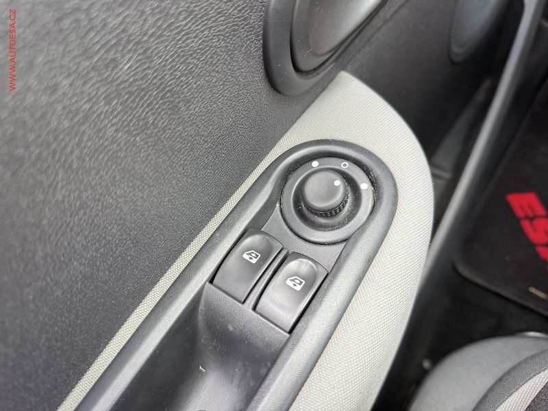 Renault Clio (2009) 1.2 i, ČR, AC, STK3/28 - fotka 11 z 15