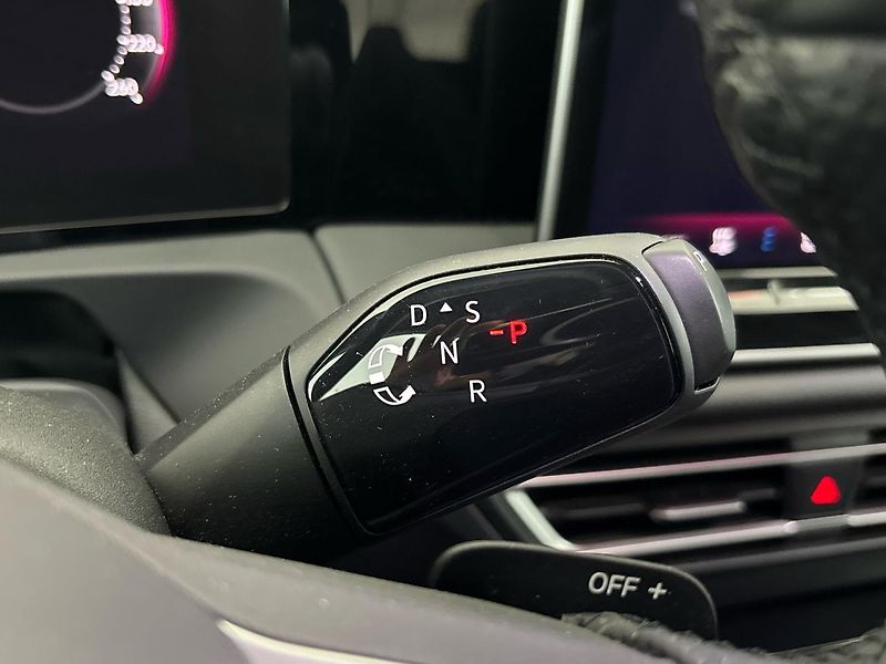 Volkswagen Tiguan R-Line 4MOT DSG - fotka 20 z 31