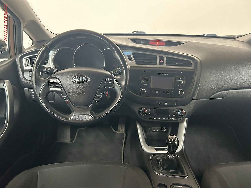 Kia Ceed (2013) 1.6GDi 99 kW, ČR, AAC, tempo - fotka 8 z 16
