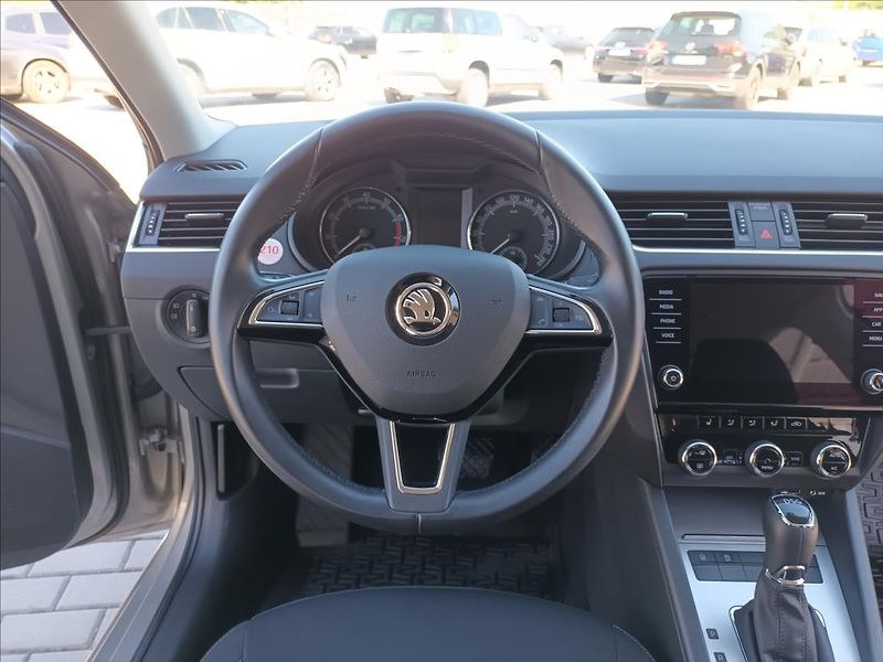 Škoda Octavia 1,4 TSI,110KW,AT,NAVI,SERVIS - fotka 12 z 43