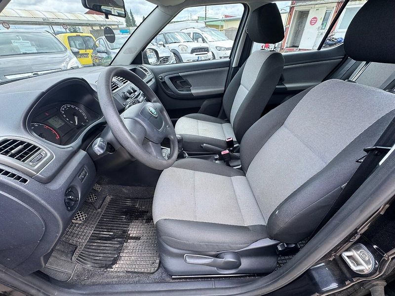 Škoda Fabia (2010) 1,4i 16V 63 KW 2.MAJ KILOMETRY - fotka 21 z 50