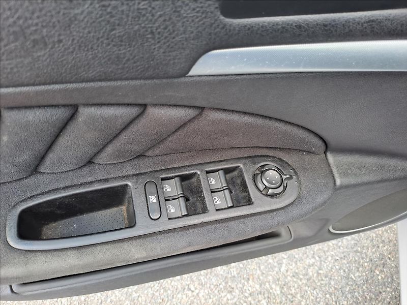 Alfa Romeo 159 1,9 JTD - fotka 10 z 13