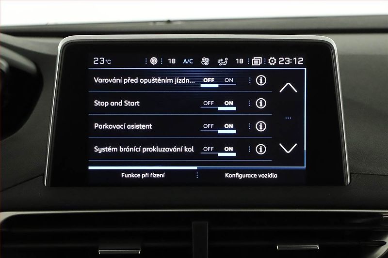 Peugeot 5008 (2019) 1.5 BlueHDi, 7 míst - fotka 16 z 21