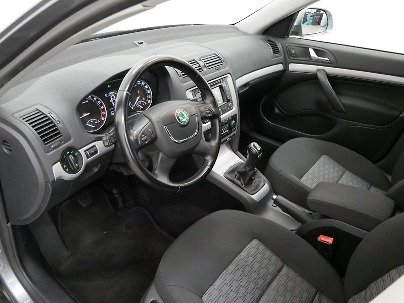 Škoda Octavia - fotka 14 z 25