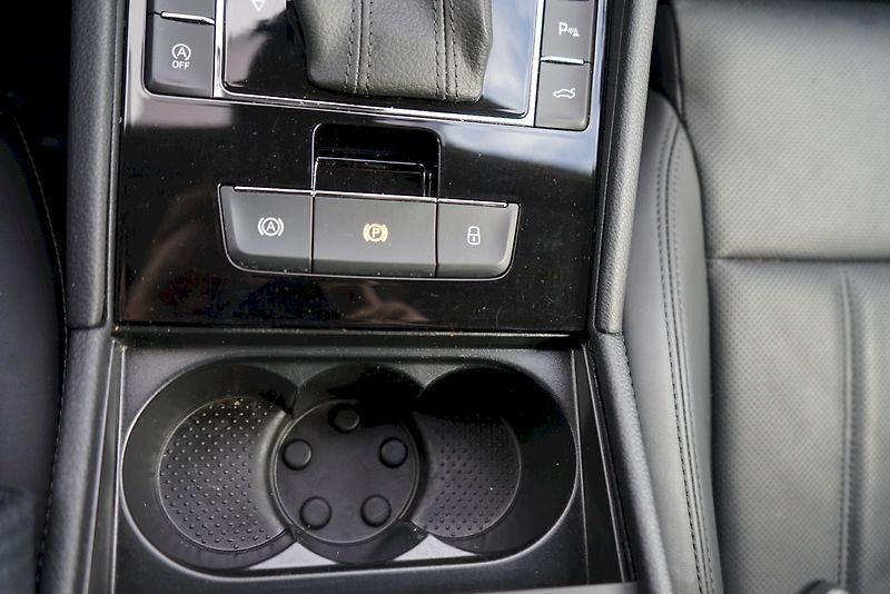 Škoda Superb (2019) TDI 140 kW DSG 4x4 L&K - tažné - fotka 24 z 39
