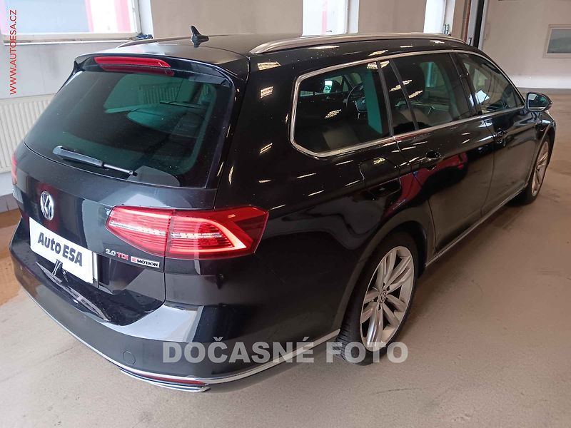 Volkswagen Passat (2014) 2.0 TDI 4x4, ČR, AT, navi - fotka 2 z 3